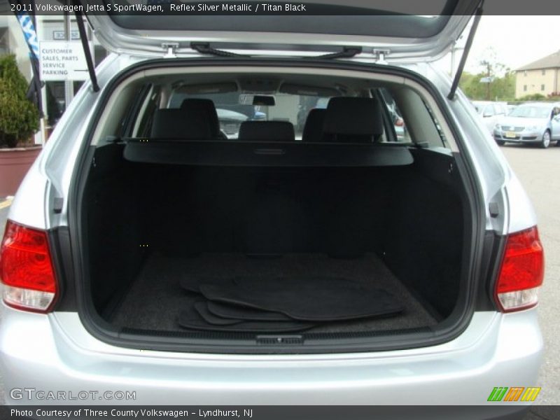 Reflex Silver Metallic / Titan Black 2011 Volkswagen Jetta S SportWagen