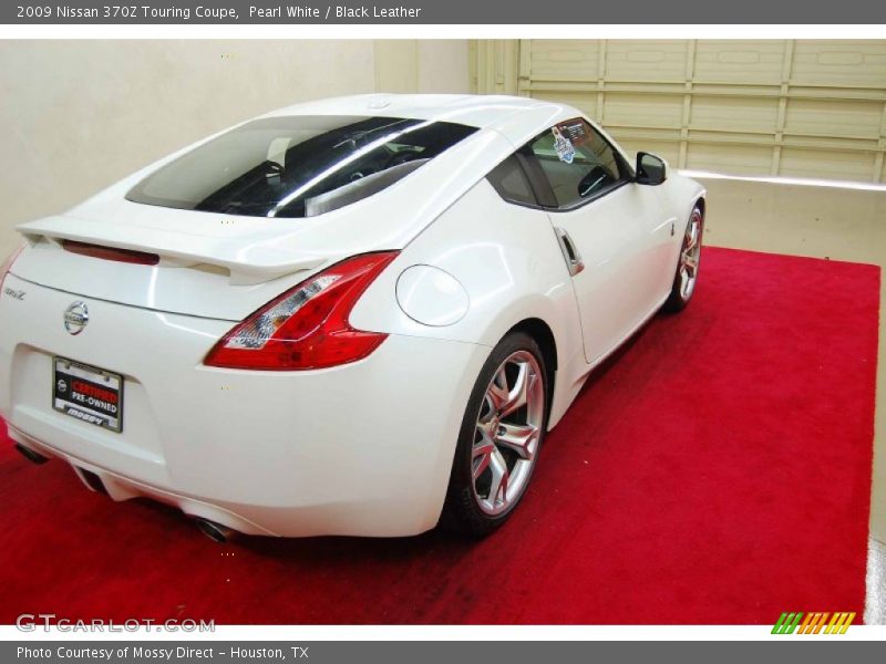 Pearl White / Black Leather 2009 Nissan 370Z Touring Coupe