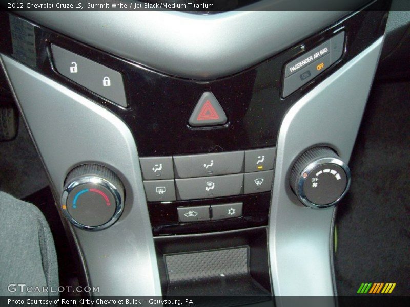 Summit White / Jet Black/Medium Titanium 2012 Chevrolet Cruze LS