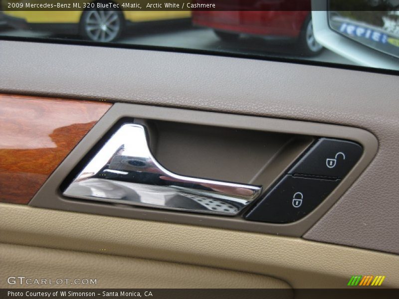 Arctic White / Cashmere 2009 Mercedes-Benz ML 320 BlueTec 4Matic