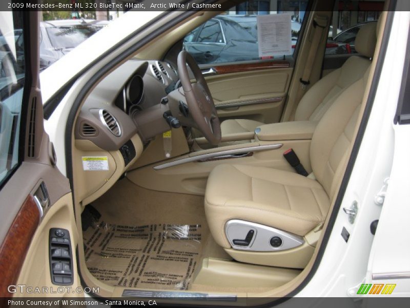 Arctic White / Cashmere 2009 Mercedes-Benz ML 320 BlueTec 4Matic