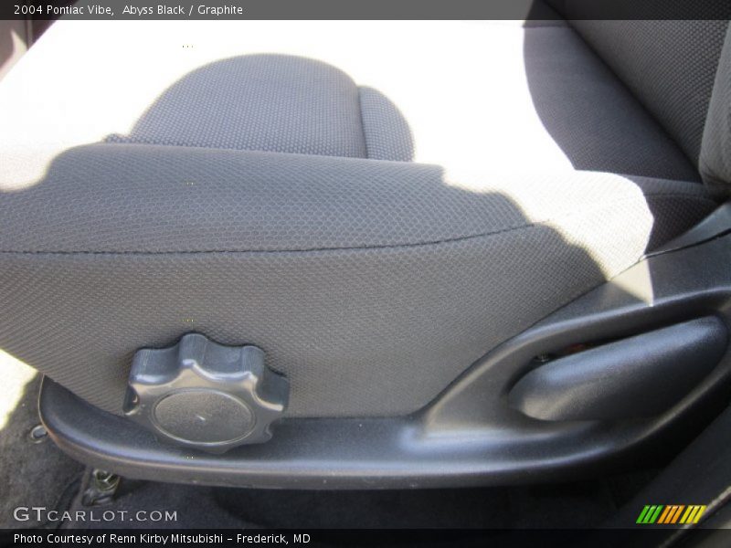 Abyss Black / Graphite 2004 Pontiac Vibe
