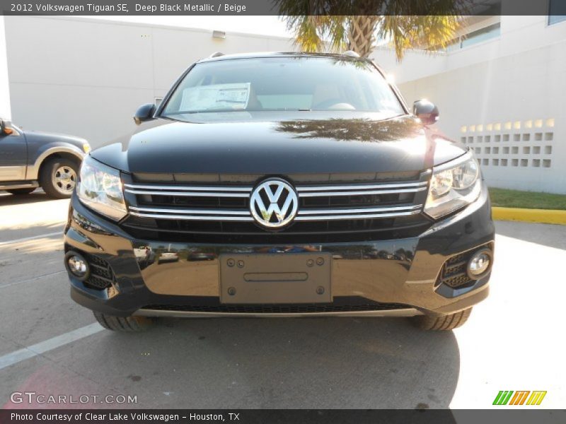 Deep Black Metallic / Beige 2012 Volkswagen Tiguan SE