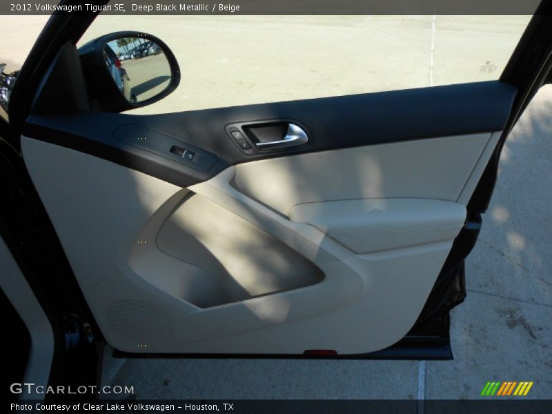 Deep Black Metallic / Beige 2012 Volkswagen Tiguan SE