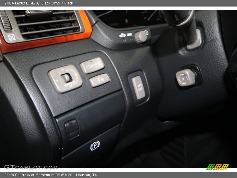Black Onyx / Black 2004 Lexus LS 430