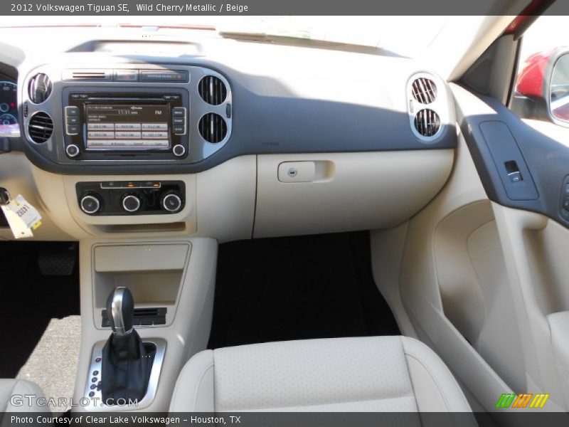 Wild Cherry Metallic / Beige 2012 Volkswagen Tiguan SE