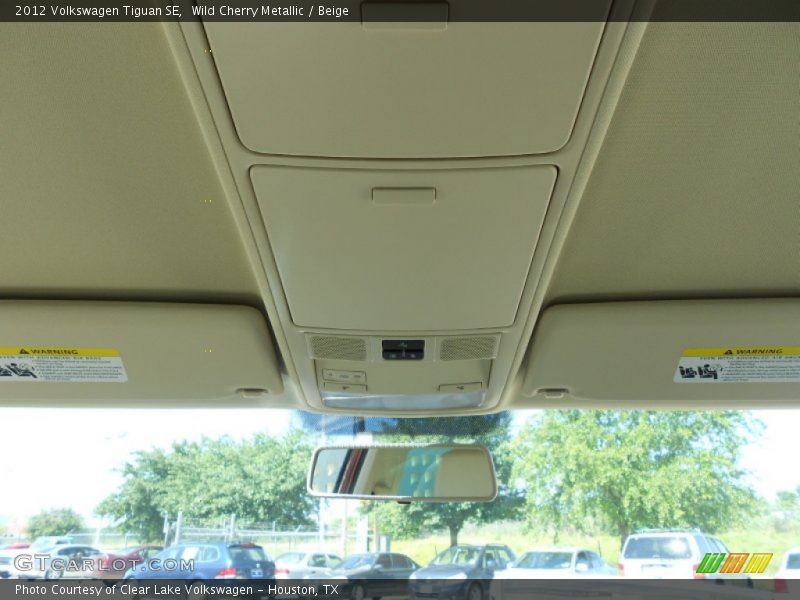 Wild Cherry Metallic / Beige 2012 Volkswagen Tiguan SE