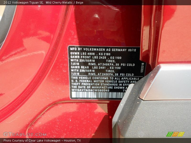 Wild Cherry Metallic / Beige 2012 Volkswagen Tiguan SE