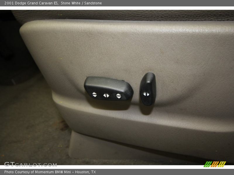 Stone White / Sandstone 2001 Dodge Grand Caravan ES