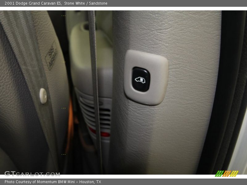 Stone White / Sandstone 2001 Dodge Grand Caravan ES