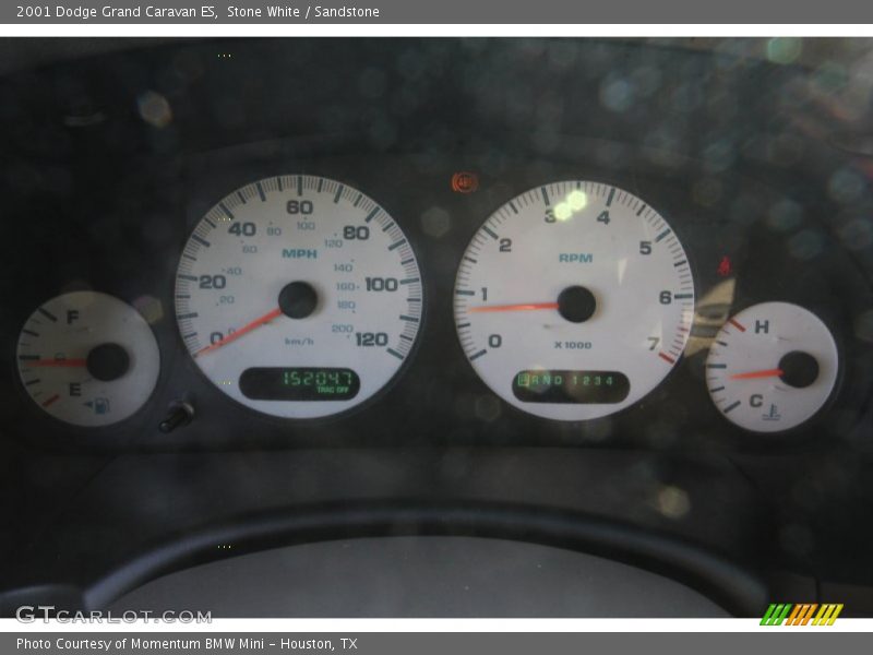 Stone White / Sandstone 2001 Dodge Grand Caravan ES