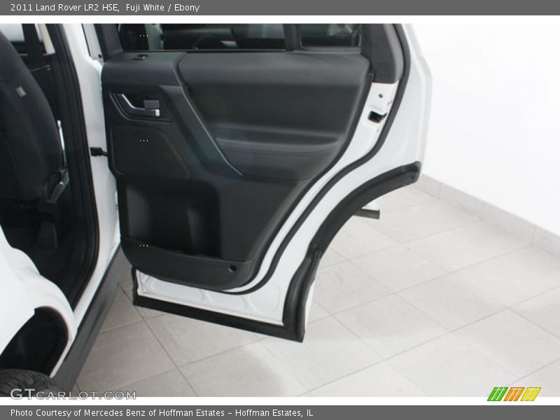 Fuji White / Ebony 2011 Land Rover LR2 HSE