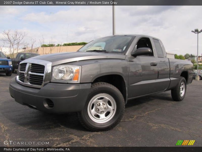 Mineral Gray Metallic / Medium Slate Gray 2007 Dodge Dakota ST Club Cab