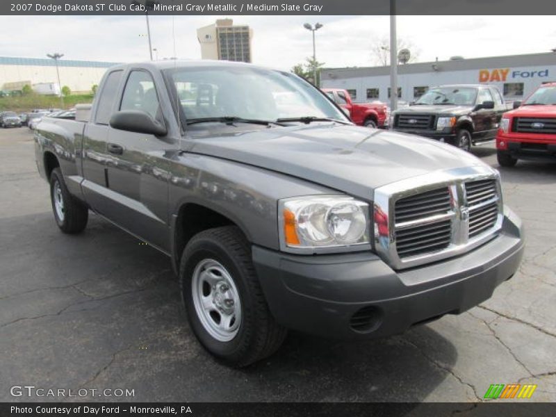 Mineral Gray Metallic / Medium Slate Gray 2007 Dodge Dakota ST Club Cab