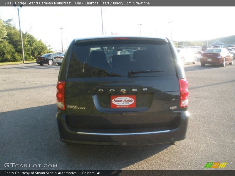 Dark Charcoal Pearl / Black/Light Graystone 2011 Dodge Grand Caravan Mainstreet
