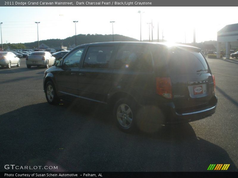 Dark Charcoal Pearl / Black/Light Graystone 2011 Dodge Grand Caravan Mainstreet