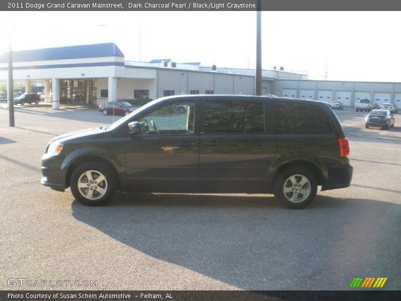 Dark Charcoal Pearl / Black/Light Graystone 2011 Dodge Grand Caravan Mainstreet