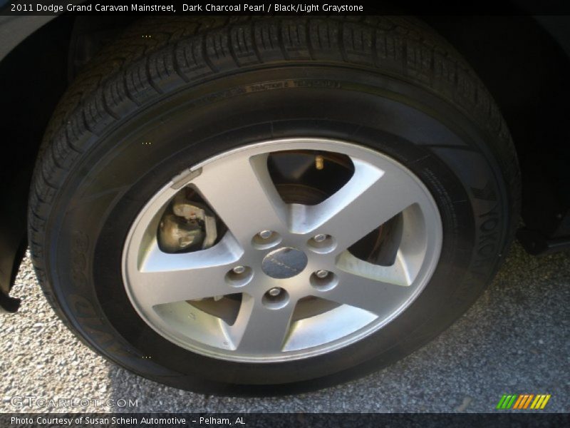 Dark Charcoal Pearl / Black/Light Graystone 2011 Dodge Grand Caravan Mainstreet