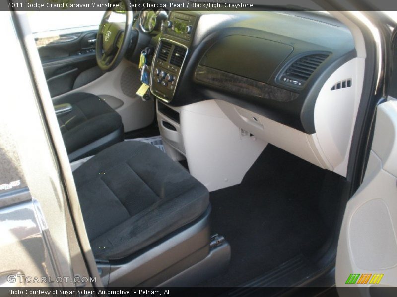 Dark Charcoal Pearl / Black/Light Graystone 2011 Dodge Grand Caravan Mainstreet