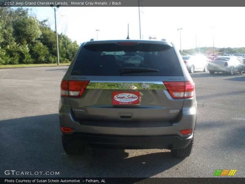 Mineral Gray Metallic / Black 2012 Jeep Grand Cherokee Laredo
