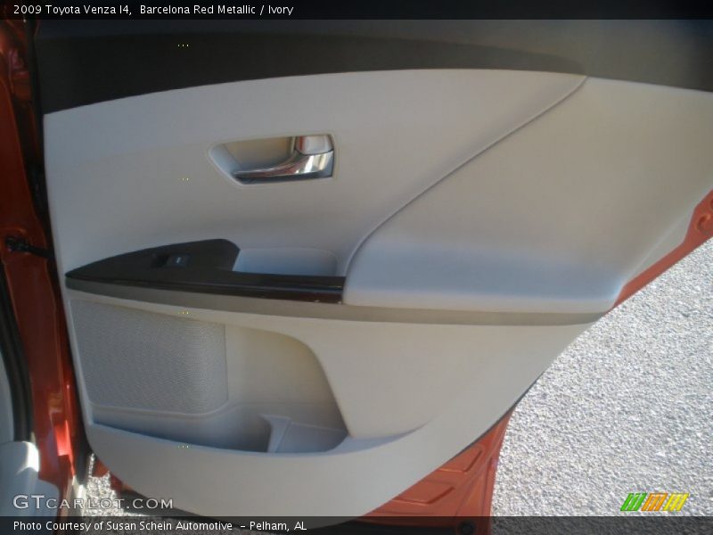 Barcelona Red Metallic / Ivory 2009 Toyota Venza I4