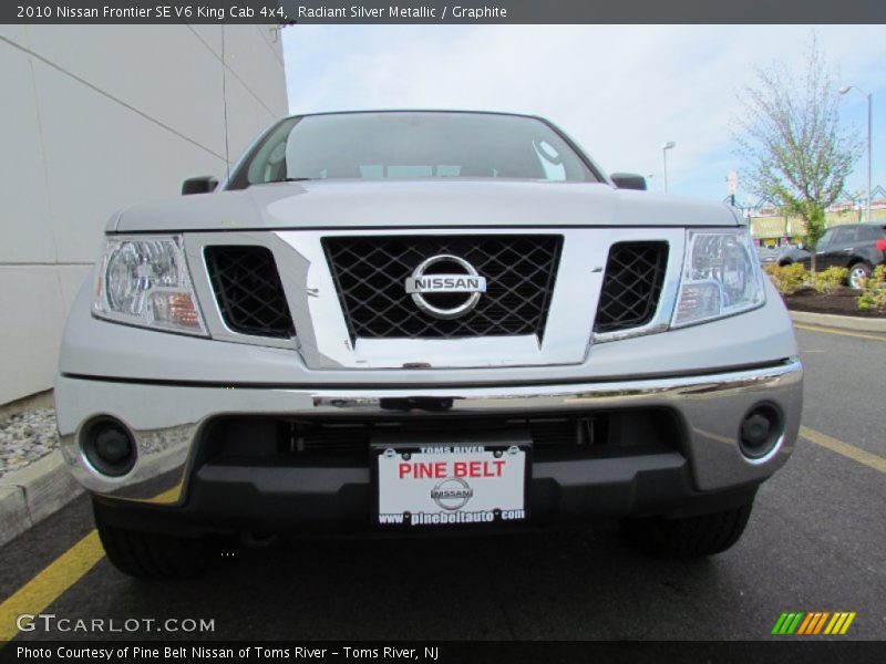 Radiant Silver Metallic / Graphite 2010 Nissan Frontier SE V6 King Cab 4x4