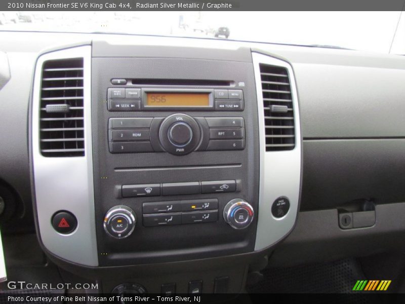 Radiant Silver Metallic / Graphite 2010 Nissan Frontier SE V6 King Cab 4x4