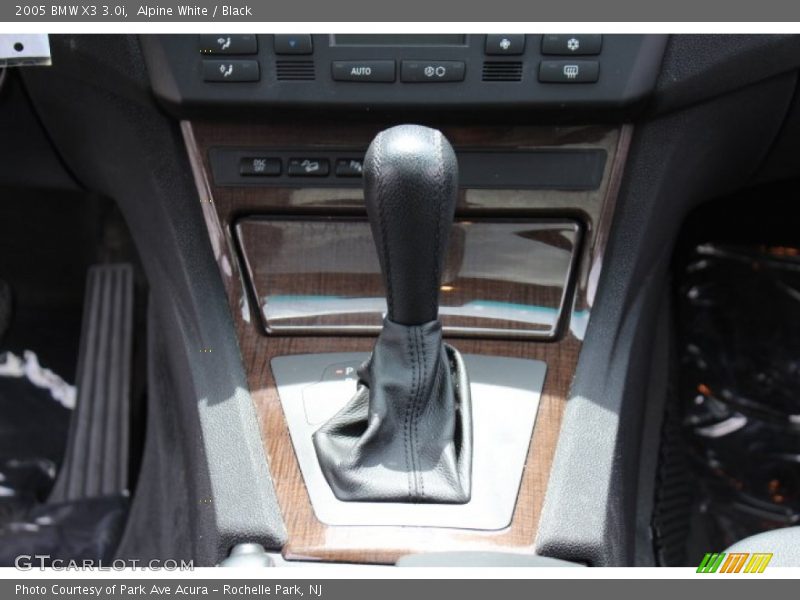 Alpine White / Black 2005 BMW X3 3.0i