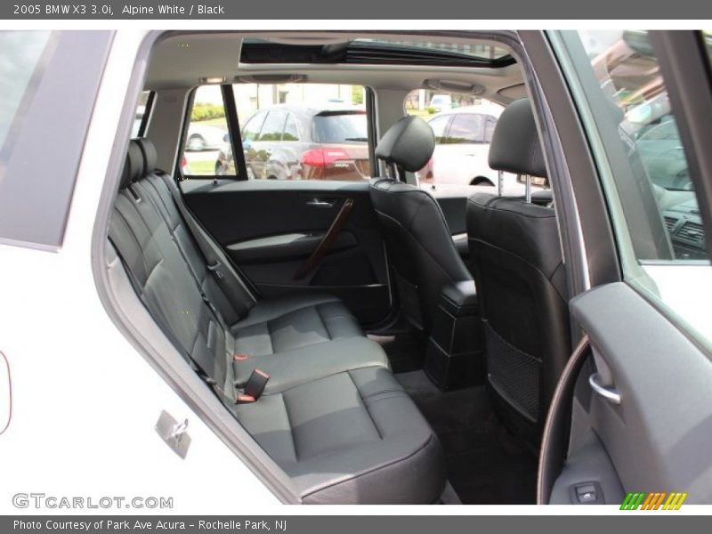 Alpine White / Black 2005 BMW X3 3.0i