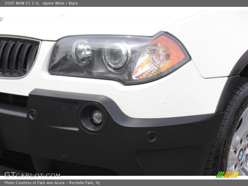 Alpine White / Black 2005 BMW X3 3.0i
