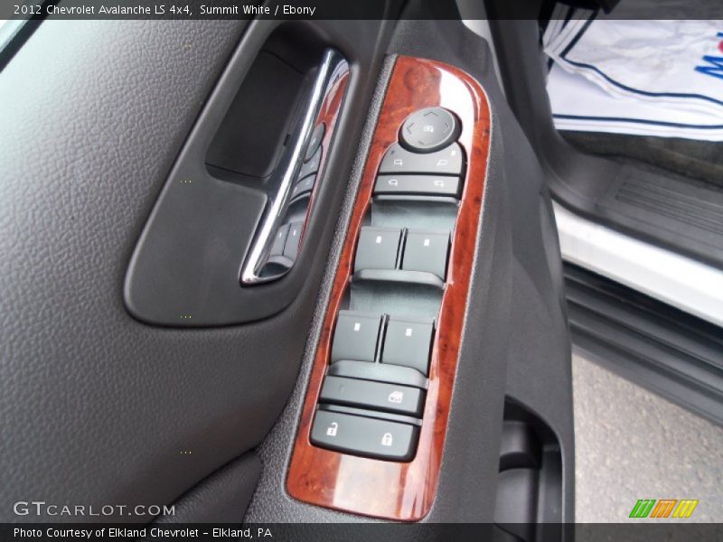 Summit White / Ebony 2012 Chevrolet Avalanche LS 4x4