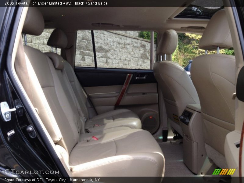 Black / Sand Beige 2009 Toyota Highlander Limited 4WD