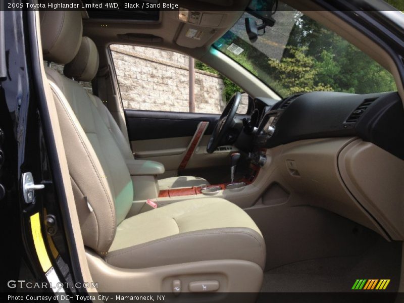 Black / Sand Beige 2009 Toyota Highlander Limited 4WD