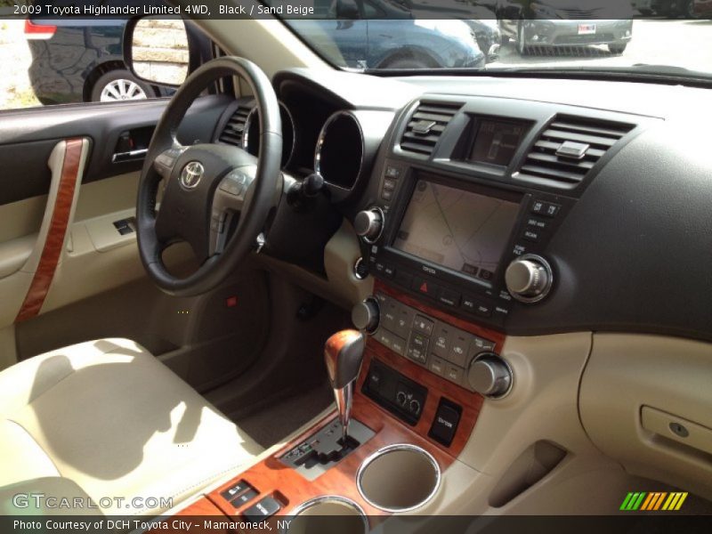 Black / Sand Beige 2009 Toyota Highlander Limited 4WD