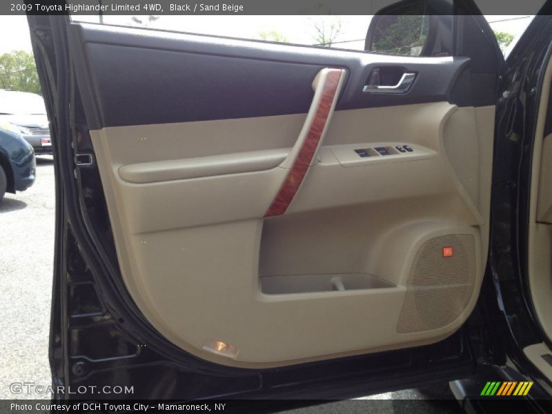 Black / Sand Beige 2009 Toyota Highlander Limited 4WD