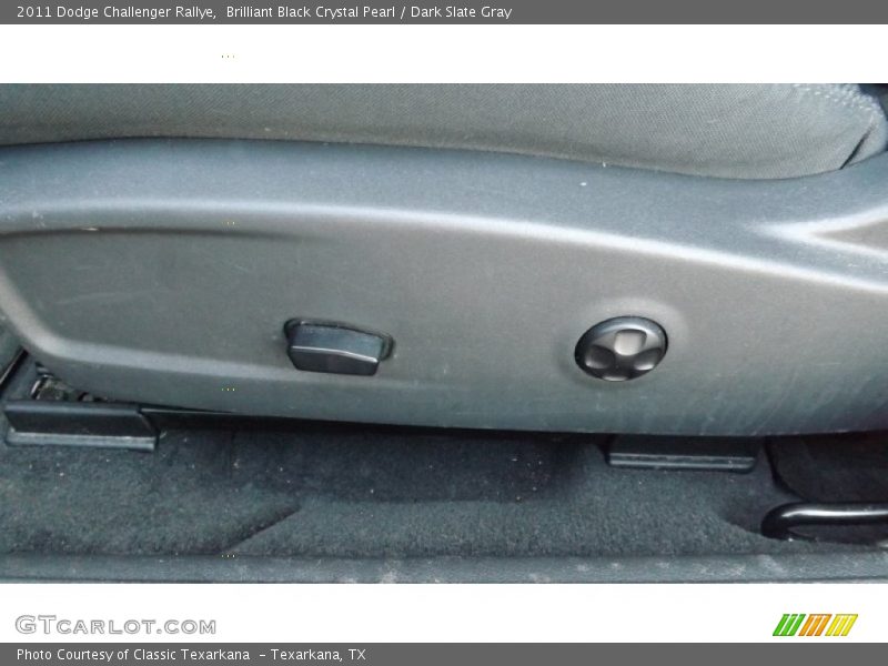 Brilliant Black Crystal Pearl / Dark Slate Gray 2011 Dodge Challenger Rallye