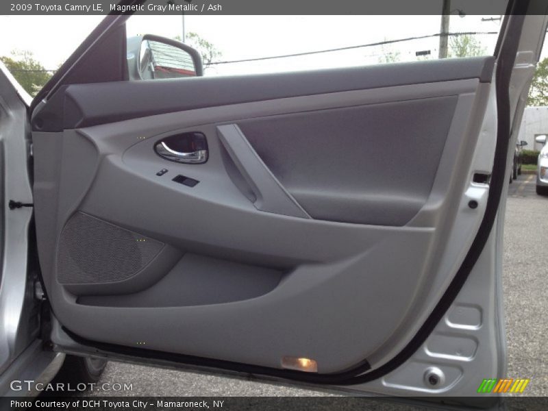 Magnetic Gray Metallic / Ash 2009 Toyota Camry LE