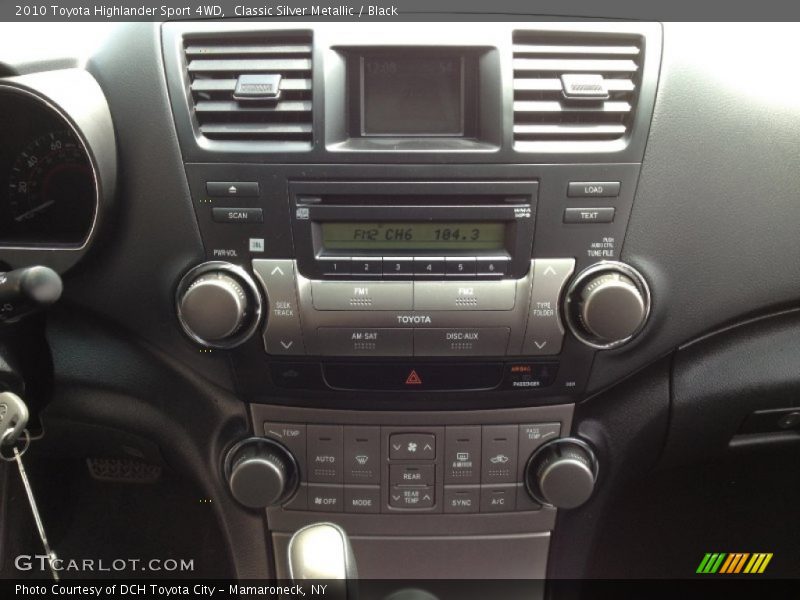 Classic Silver Metallic / Black 2010 Toyota Highlander Sport 4WD
