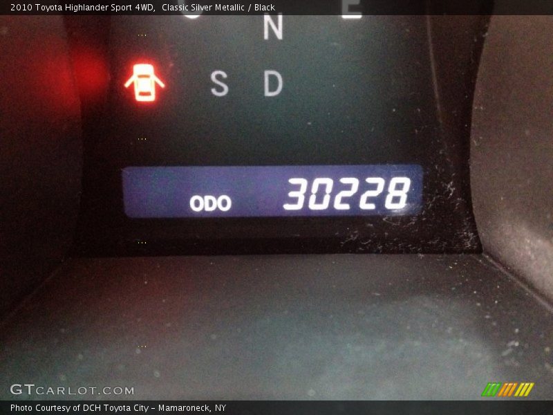 Classic Silver Metallic / Black 2010 Toyota Highlander Sport 4WD