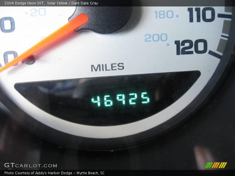 Solar Yellow / Dark Slate Gray 2004 Dodge Neon SXT