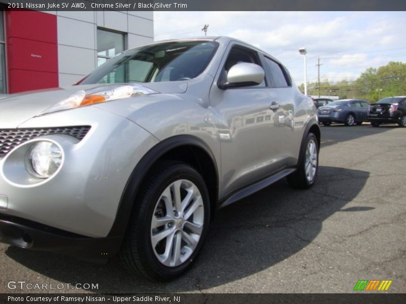 Chrome Silver / Black/Silver Trim 2011 Nissan Juke SV AWD
