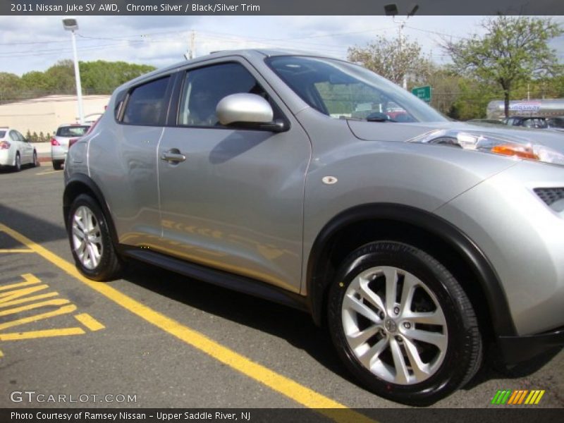 Chrome Silver / Black/Silver Trim 2011 Nissan Juke SV AWD