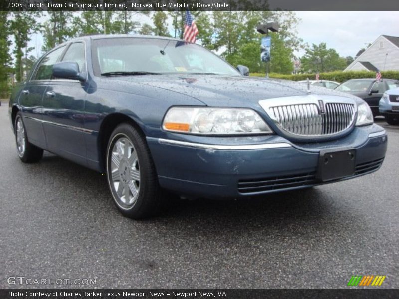 Norsea Blue Metallic / Dove/Shale 2005 Lincoln Town Car Signature Limited