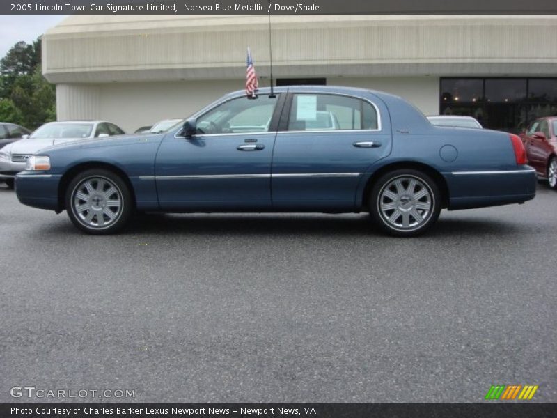 Norsea Blue Metallic / Dove/Shale 2005 Lincoln Town Car Signature Limited