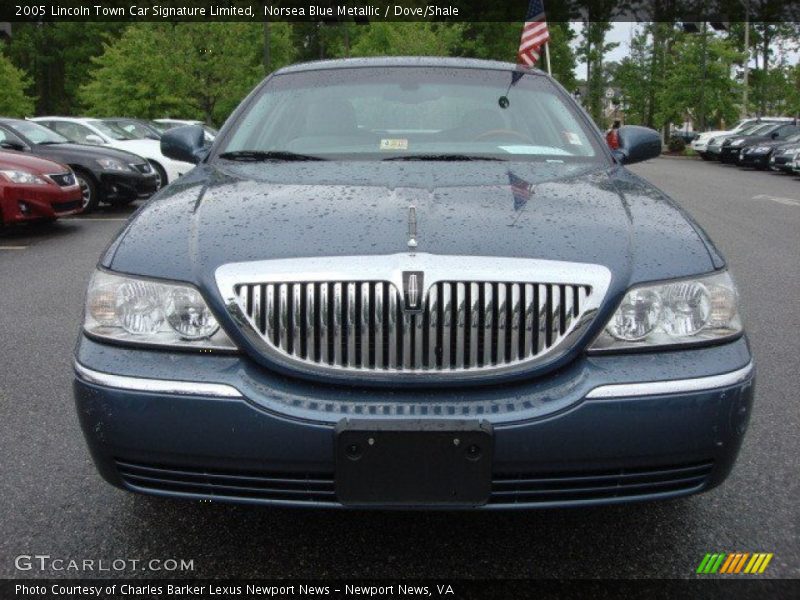 Norsea Blue Metallic / Dove/Shale 2005 Lincoln Town Car Signature Limited