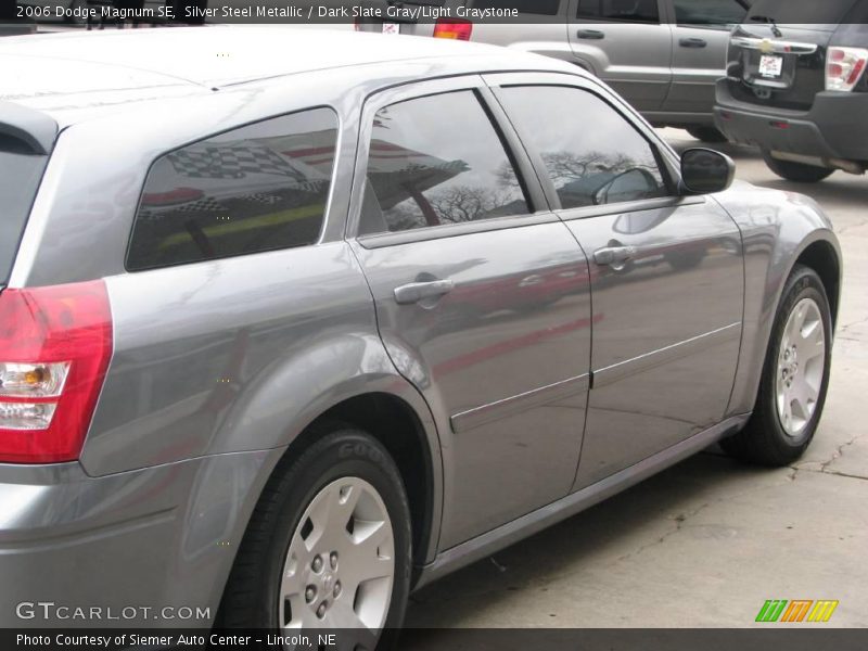 Silver Steel Metallic / Dark Slate Gray/Light Graystone 2006 Dodge Magnum SE