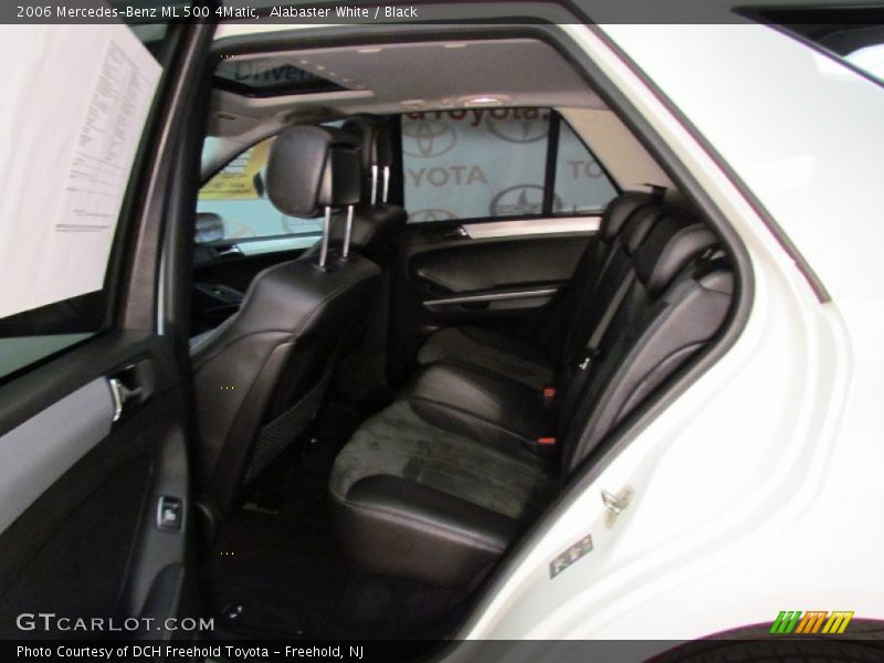 Alabaster White / Black 2006 Mercedes-Benz ML 500 4Matic