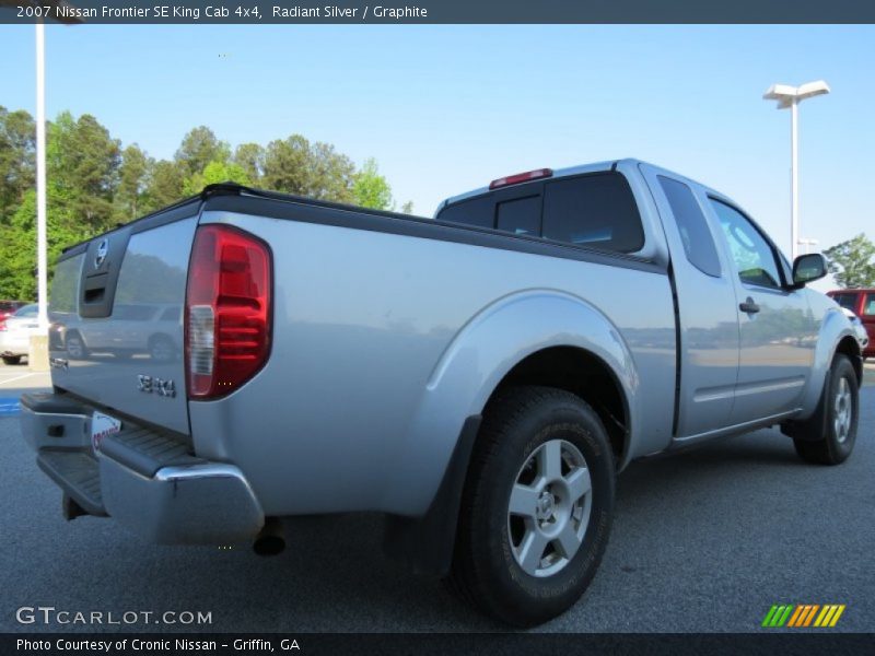 Radiant Silver / Graphite 2007 Nissan Frontier SE King Cab 4x4
