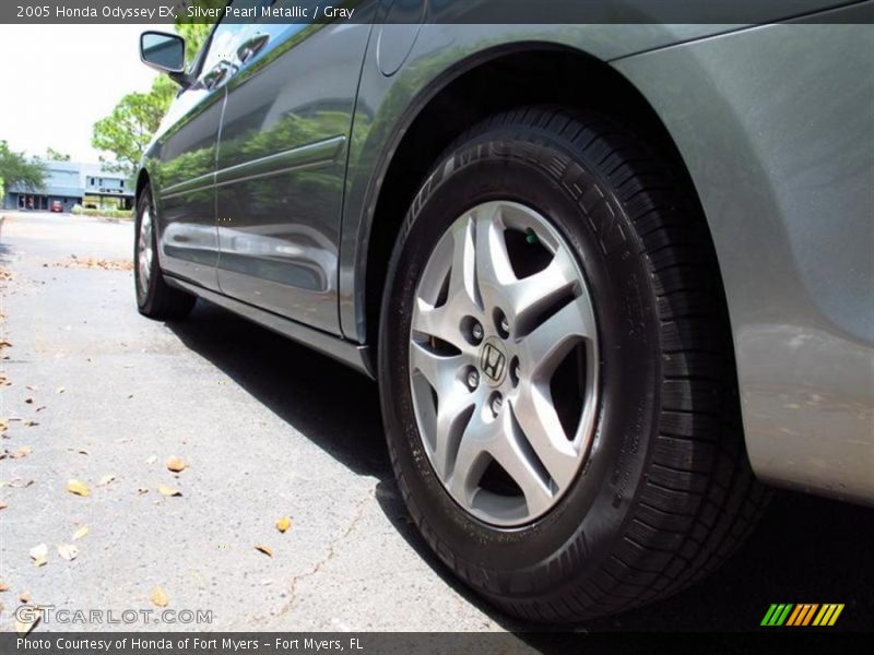 Silver Pearl Metallic / Gray 2005 Honda Odyssey EX