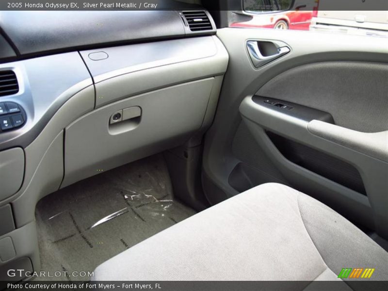 Silver Pearl Metallic / Gray 2005 Honda Odyssey EX